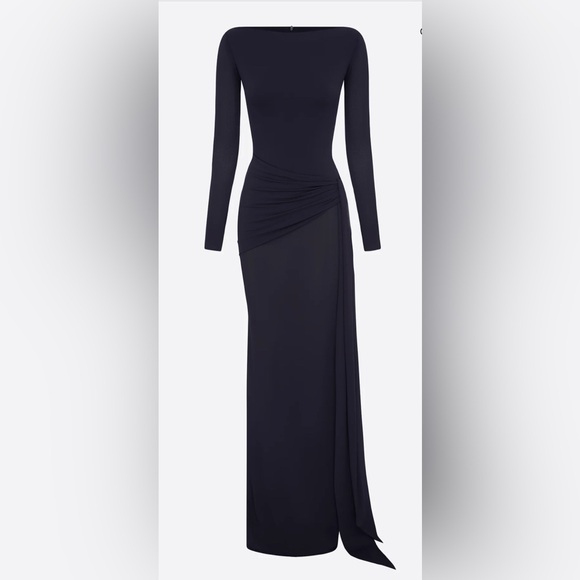 Elegant Black Long Sleeve Dress - Picture 4 of 10